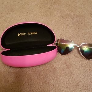 Betsey Johnson Accessories - Sunglasses Betsey Johnson Accessories - Sunglasses